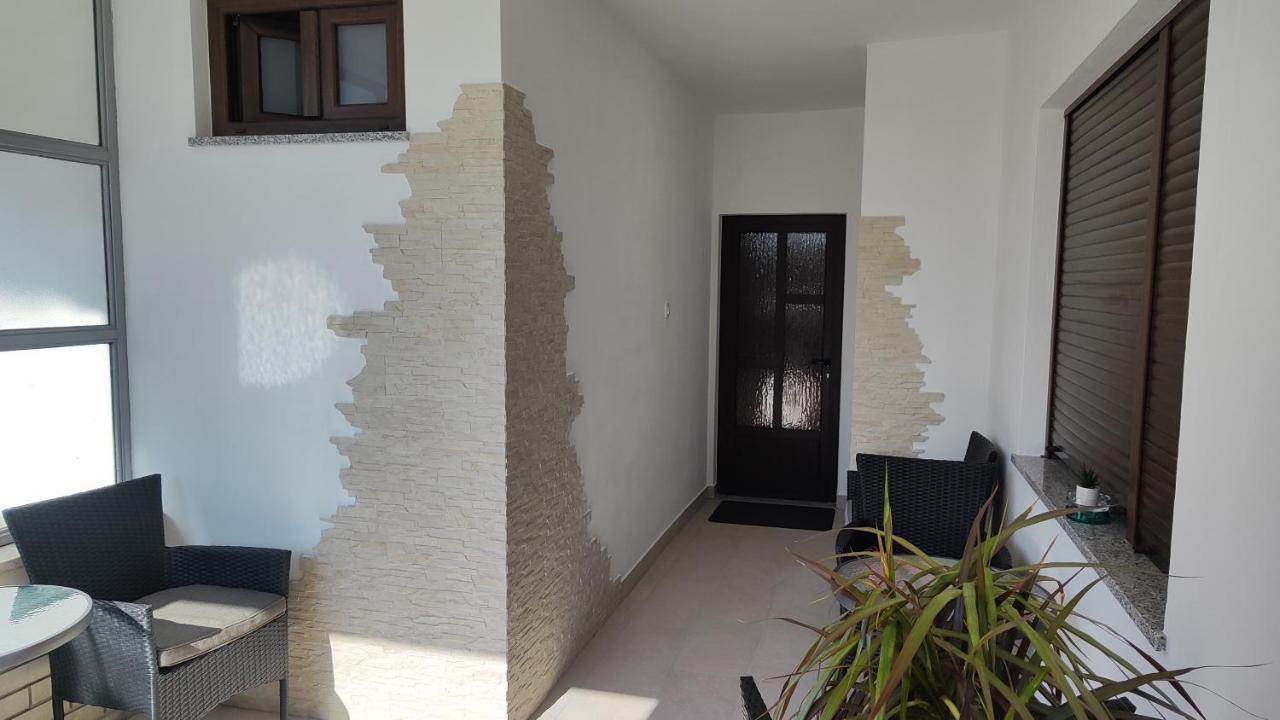 Viktor Rooms And Apartments Rovinj Exterior photo